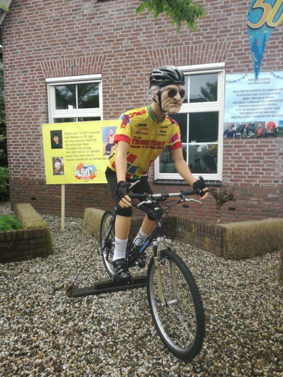 Product waarin alle foto's voor het klantenoverzicht zitten, onder de Bekijk meer - Afbeelding 18