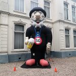 Abraham opblaaspop Cartoon