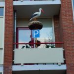 Ooievaar op nest met ei t.b.v. Balkon