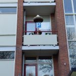 Ooievaar op nest met ei t.b.v. Balkon