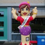 Halve Sarah opblaaspop Feestend