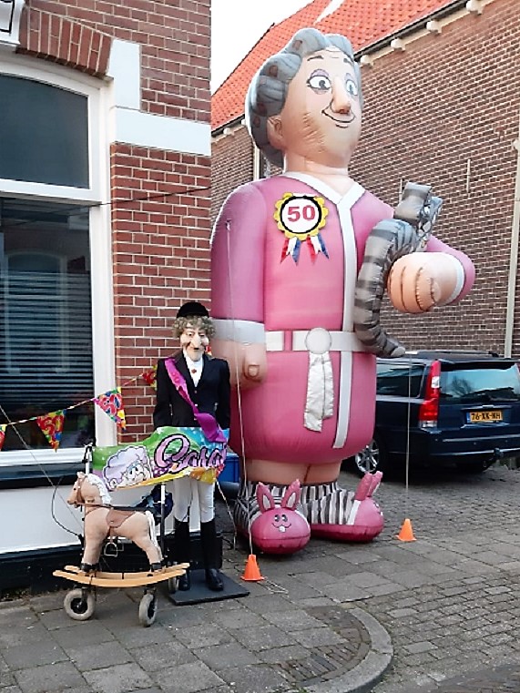 Sarah opblaaspop Uitslaper - Afbeelding 2