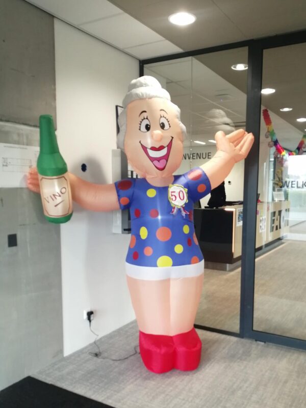 Indoor Sarah Juichend - Afbeelding 2